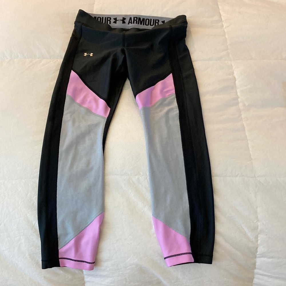 Worn once! Capri length under armour compression heat gear.